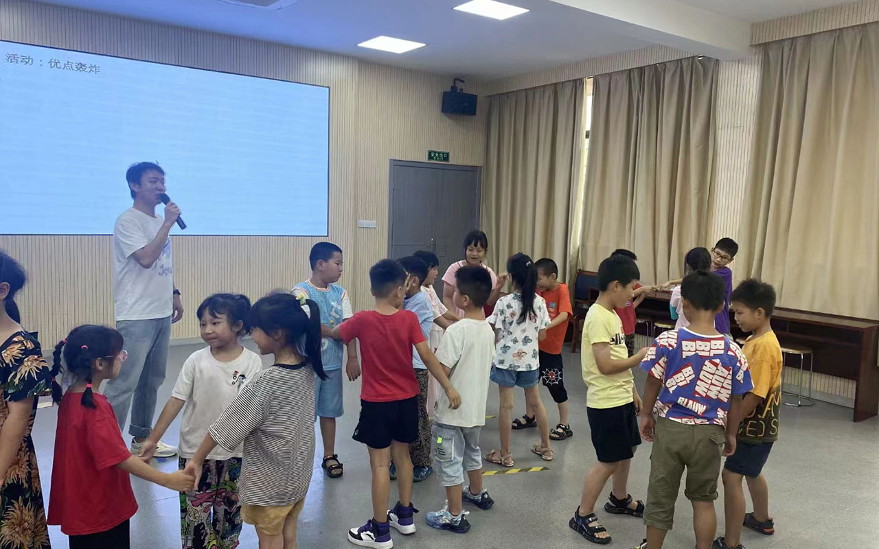 扬中龙观乡中心学校